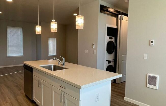 3616-3618-3620-3622 E. McKinley Ave