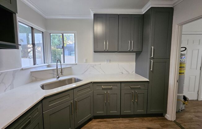 931 Screenland Properties