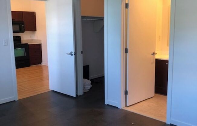 2 beds, 2 baths, $1,899, Unit 527