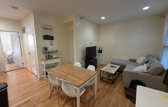26 UNITY ST