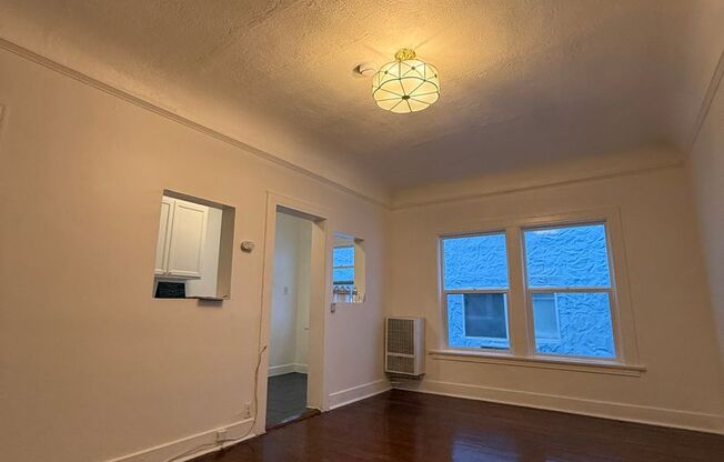 Studio, 1 bath, 450 sqft, $1,395, Unit Unit 104