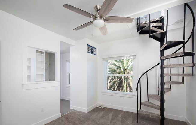 Rare OB 1 BR Loft with Parking and Ocean Views