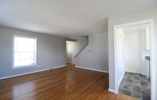 2 beds, 2 baths, $1,400, Unit 7612 TERRACE