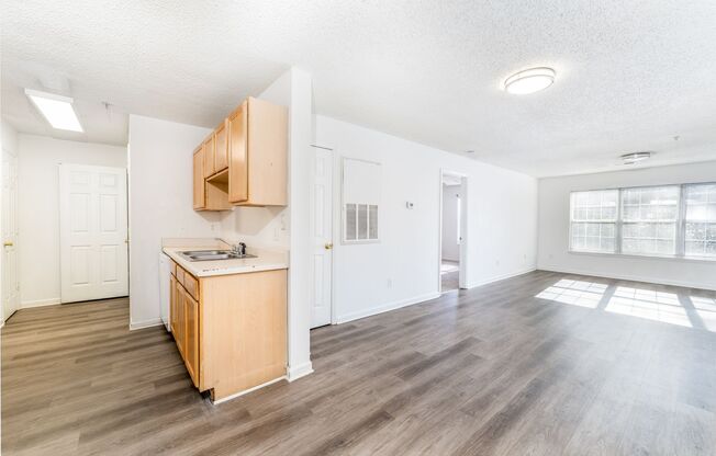 3 beds, 2 baths, 1,172 sqft, $1,575, Unit 1923M-JS