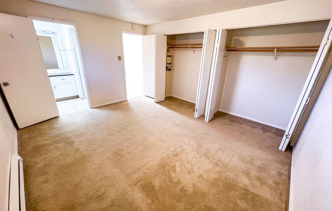 3 beds, 2 baths, 1,540 sqft, $4,895, Unit 400