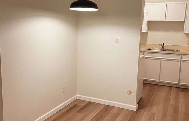 SFH 119 - Francis Duplex