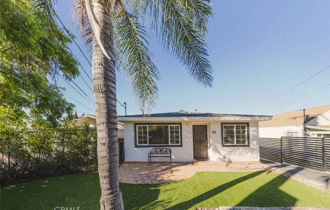 10431 LAS LUNITAS AVE