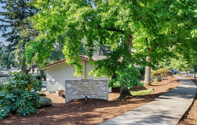 1 bed, 1 bath, 628 sqft, $1,355, Unit 32