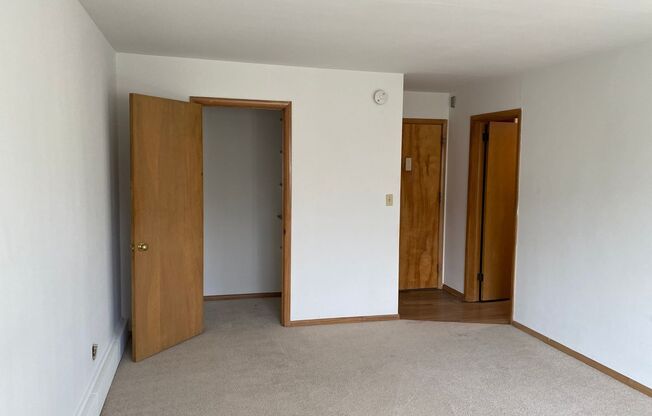 Studio, 1 bath, 600 sqft, $999, Unit 727-021