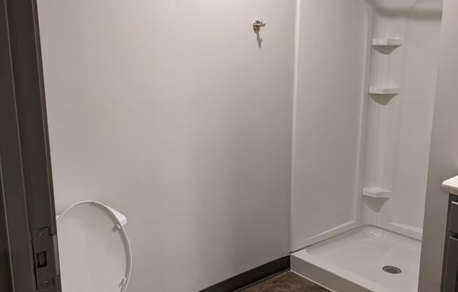 1 bed, 1 bath, 486 sqft, $1,050, Unit 301