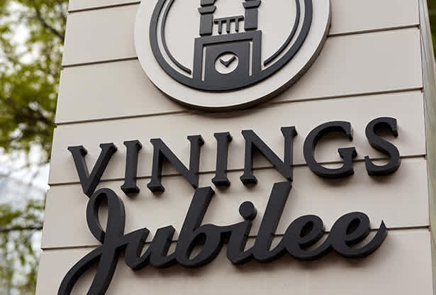 Apartments near Vinings Jubilee - Vinings Lofts and Apartments