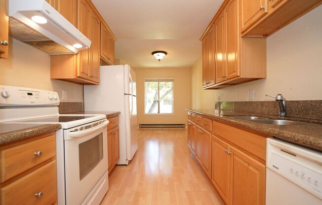 Nicely Updated Condo in Central Mountain View Location!