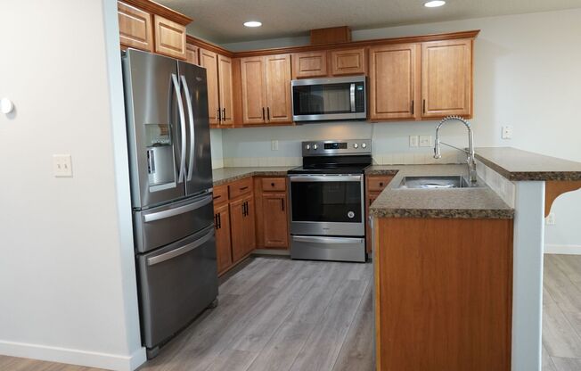 Newer Orchard Hill 2 Story Home for Lease near Vancouver Mall - 7014 NE 55th St