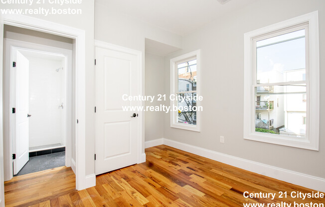 3 MURRAY CT