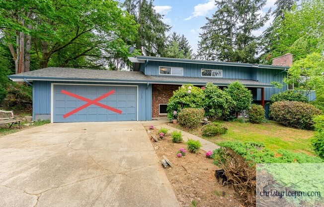 13709 SE 23 ST