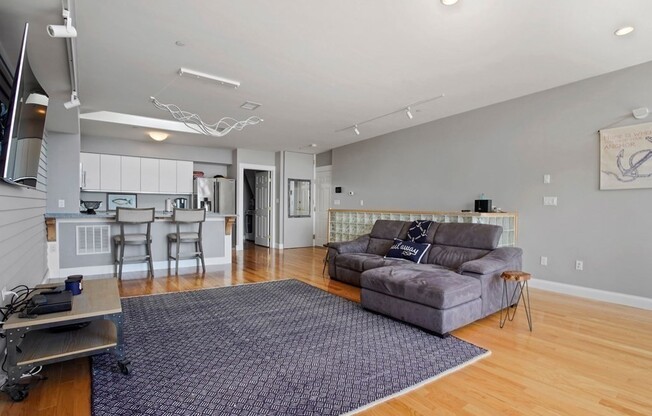 5 BRIGHAM ST