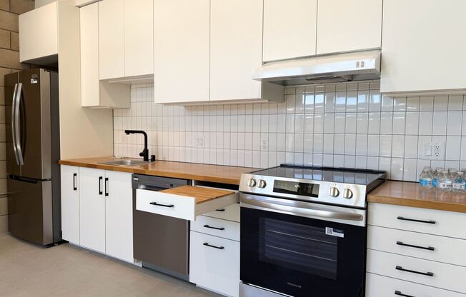 Studio, 1 bath, 285 sqft, $2,520, Unit 100