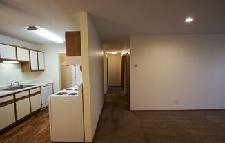 2 beds, 2 baths, 915 sqft, $1,650, Unit 332