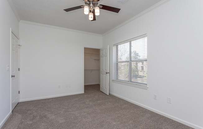 The Lakes Apartments