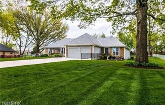 10607 W 170th Ter