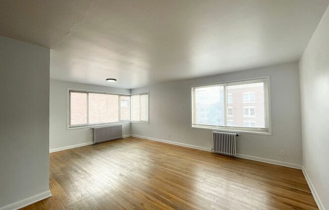 1 bed, 1 bath, 800 sqft, $1,995, Unit Hamrick 303