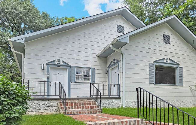 1111 Lawton [Luis]