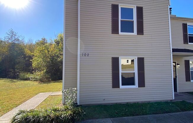 2 beds, 1.5 baths, $1,025