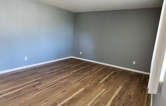 Amazing Price for this area!!! Nice Ranch Style home in Highly desired SW Denver neighborhood
