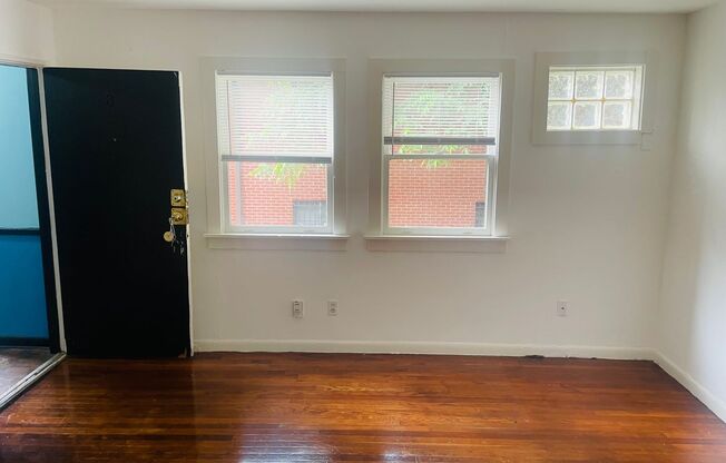 1 bed, 1 bath, 875 sqft, $1,475, Unit 909 #3