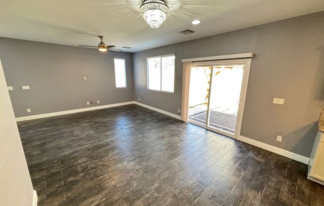 Beautiful 4Bed/3Bath/2Car Residence located in Providence