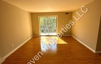 2 beds, 1.5 baths, $1,200