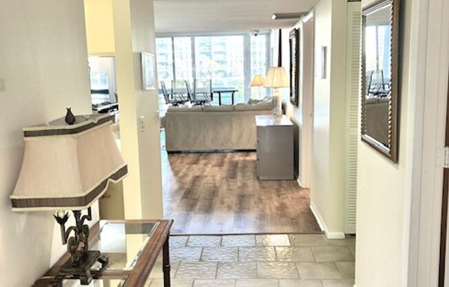 2026 BEACH RENTAL- 2/2 Condo WITH PRIVATE ENTRY - BEACH PLACE - STEPS THE BEACH!!