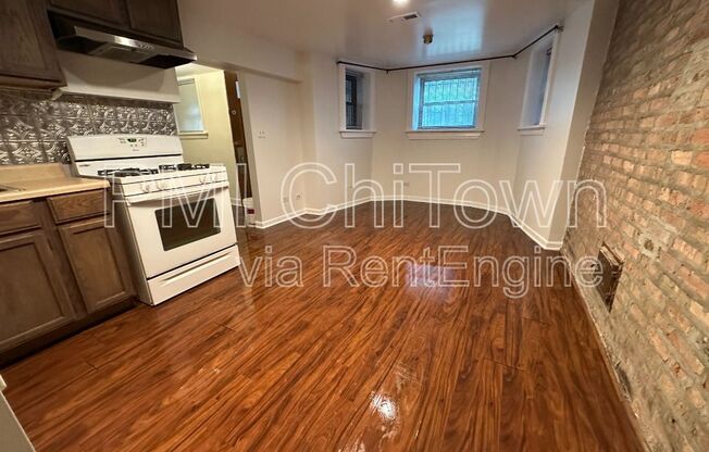 1114 E 62 ST