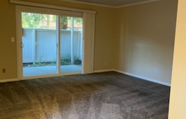 $2650- 2bed/1bath San Jose Condo Snell Near HW 85