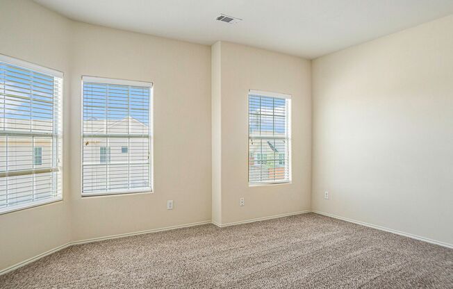 3 beds, 2.5 baths, $1,950