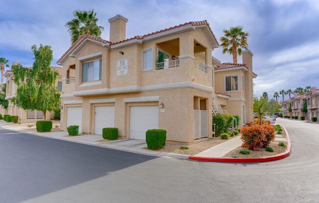 2BEDROOM 1ST FLOOR CONDO IN BELLA VISTA 89012