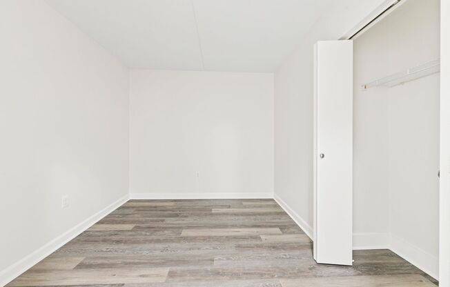 1 bed, 1 bath, 900 sqft, $3,200, Unit T309