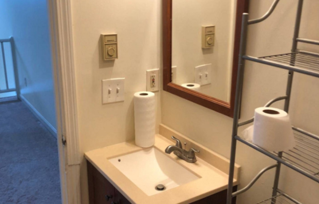 1 bed, 1 bath, 600 sqft, $1,950, Unit 357 Main- 10