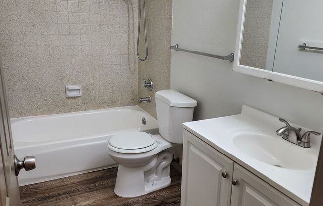 1 bed, 1 bath, 744 sqft, $1,795, Unit 108