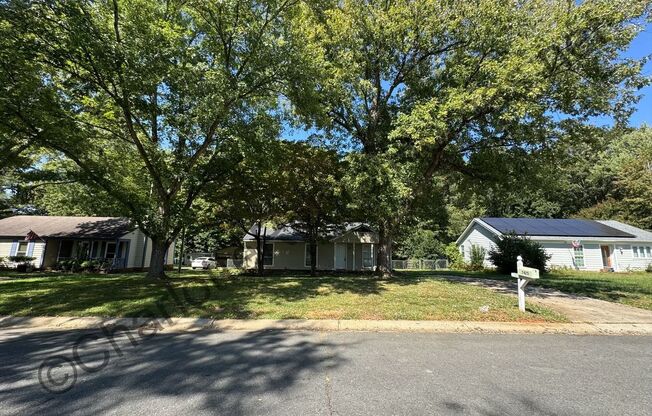 Nice Ranch home in Mint Hill!