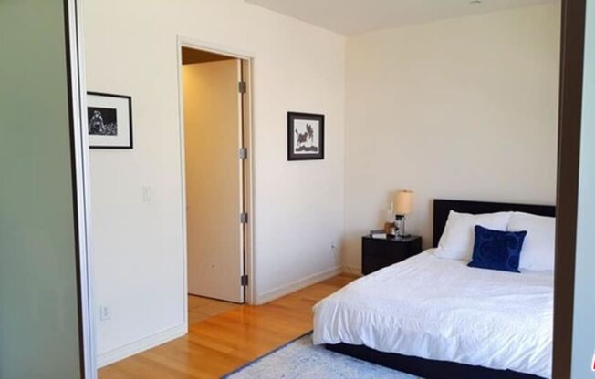 2 beds, 2 baths, 1,200 sqft, $3,650, Unit 1906