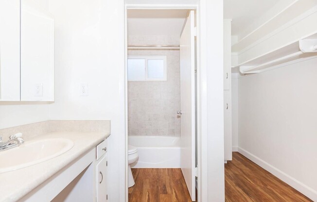 1 bed, 1 bath, 600 sqft, $2,025, Unit H