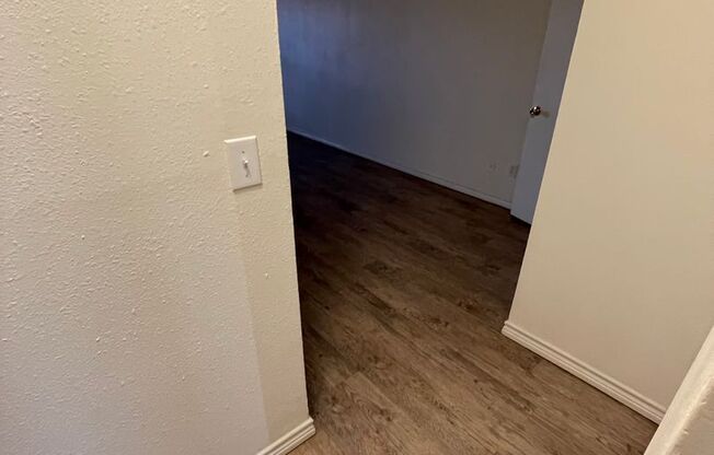 1 bed, 1 bath, 615 sqft, $650, Unit 32