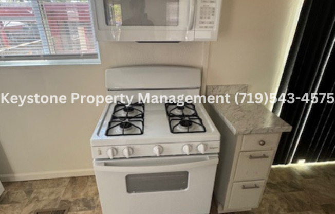 Remodeled 3 Bedroom/1 Bathroom House $1350/$1350