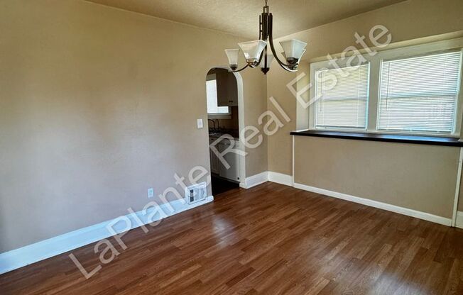 3 beds, 1 bath, $1,200