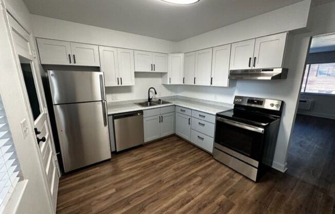 Amazing! Renovated Apartments- Must See! Great Location in Wheatridge