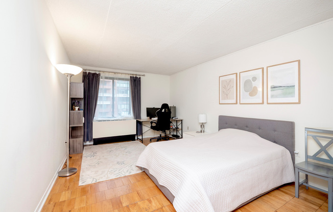 300 RECTOR PL