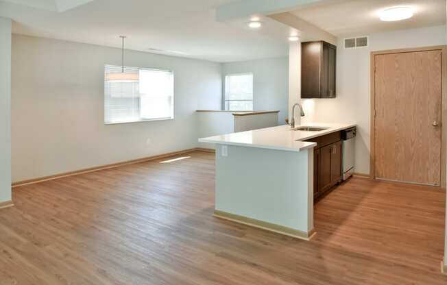 Large 1 bedroom townhome