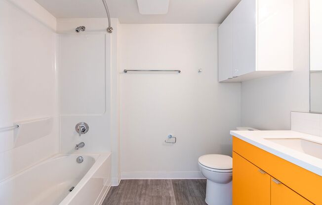 Studio, 1 bath, 439 sqft, $1,725, Unit 711