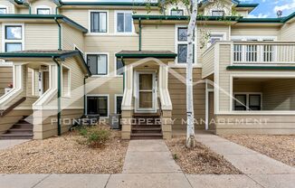 Spacious Townhouse with Washer/Dryer and Central AC